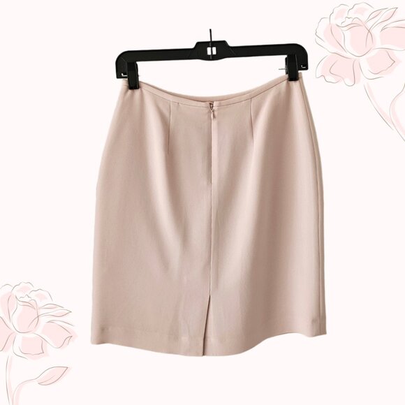 Petite Sophisticate Vintage Pencil Suit Skirt | Pre-Loved | 4P | Powder Pink - Picture 4 of 16